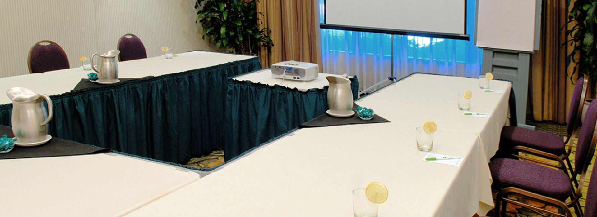Conference and meeting room at Holiday Inn North Vancouver