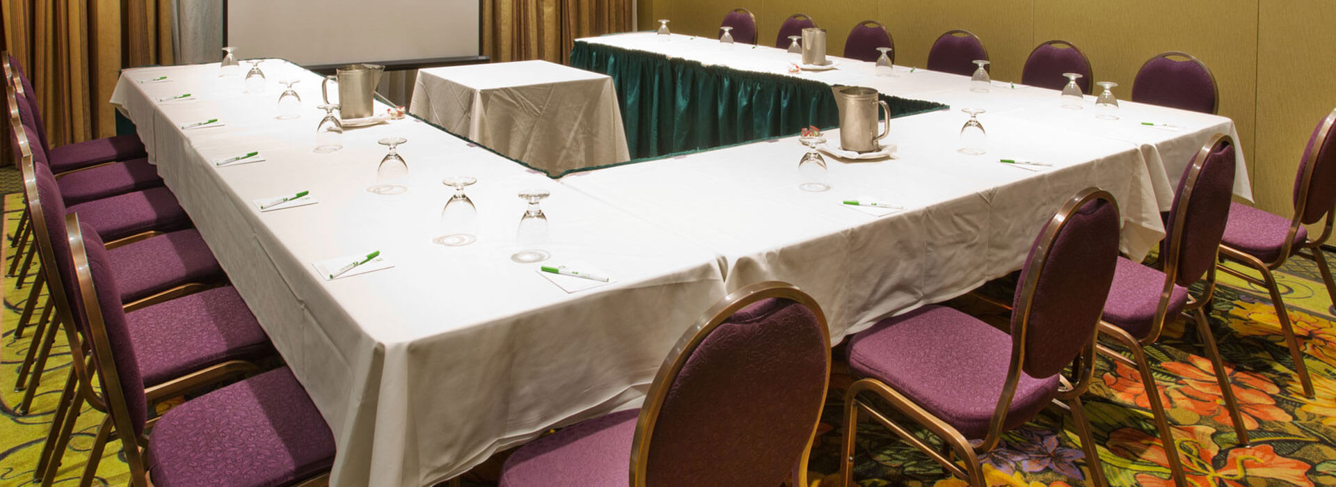 Meeting and conference space - the Grouse Room at the Holiday Inn North Vancouver