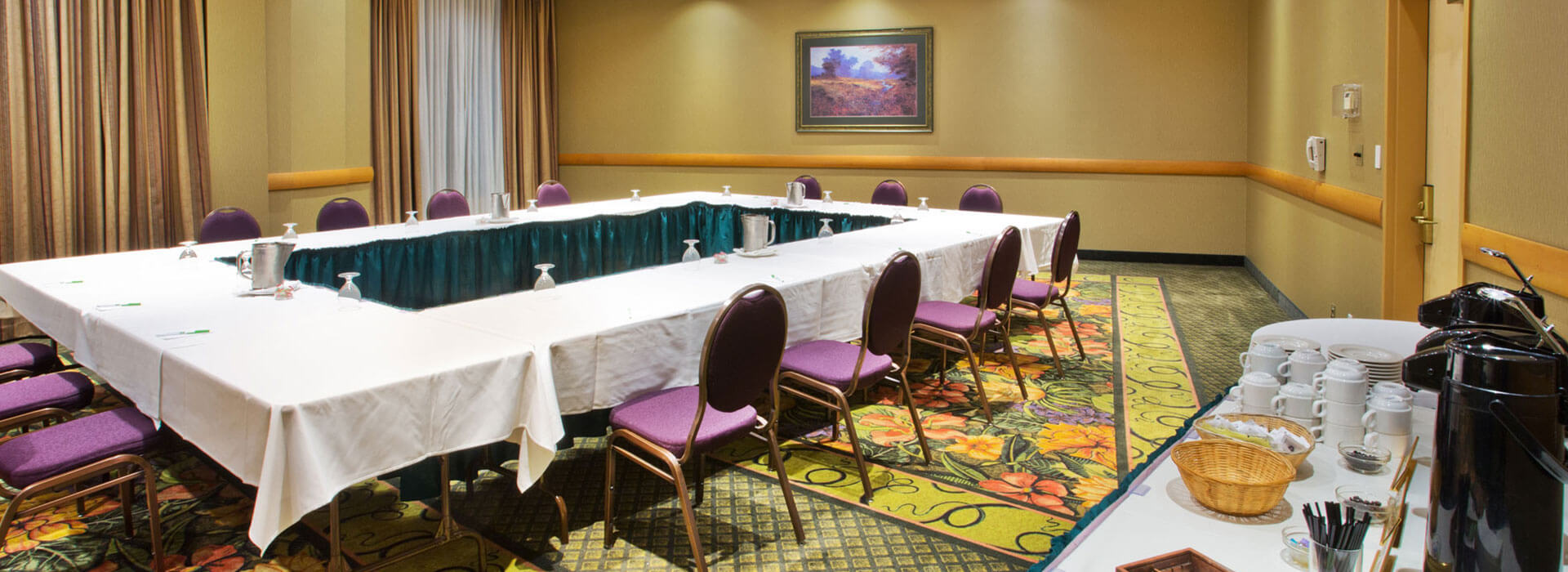 Seymour conference and meeting room at the Holiday Inn North Vancouver